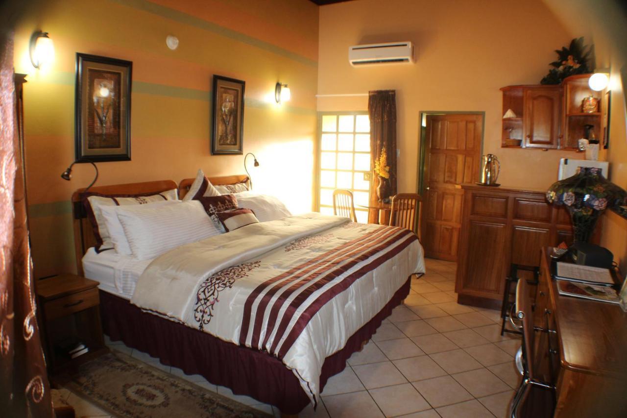 Native Abode Acomodação com café da manhã Bon Accord Village Exterior foto